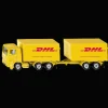 Ciężarówka z przyczepą firmy DHL