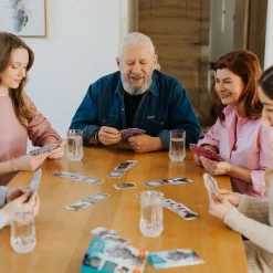 Gra karciana Szepty na strychu