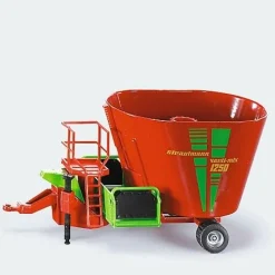 Przyczepowy mieszalnik do pasz