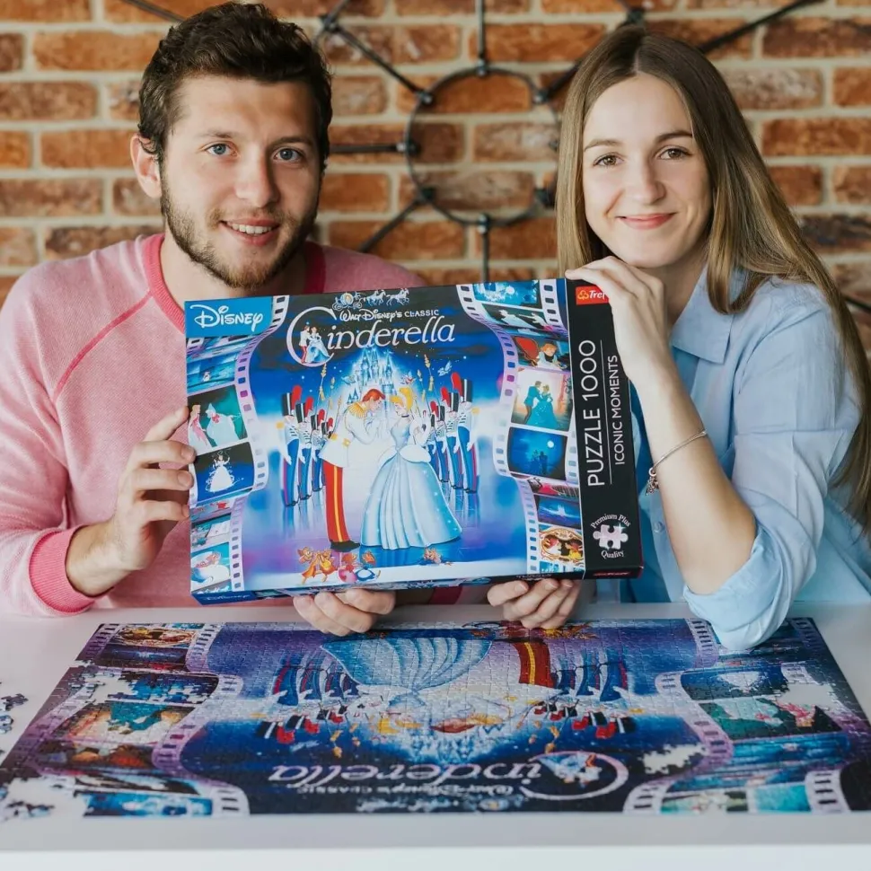 Puzzle Premium Plus Quality 1000 el. Iconic Moments: Kopciuszek